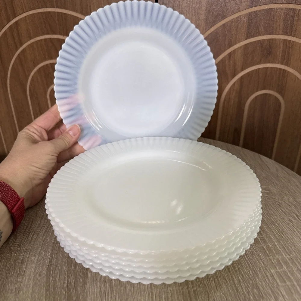 Set (7) Salad Plates 9